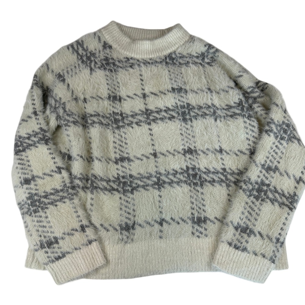 Maurices Women Cream Gray Plaid Fuzzy Eyelash Knit Crewneck Sweater Medium